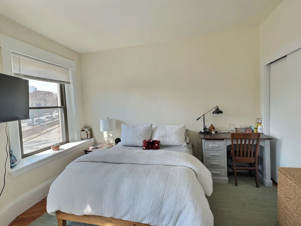 2 bed, 1 bath apartment for rent at 1390 Beacon Unit 1, Coolidge Corner — photo 4 of 13