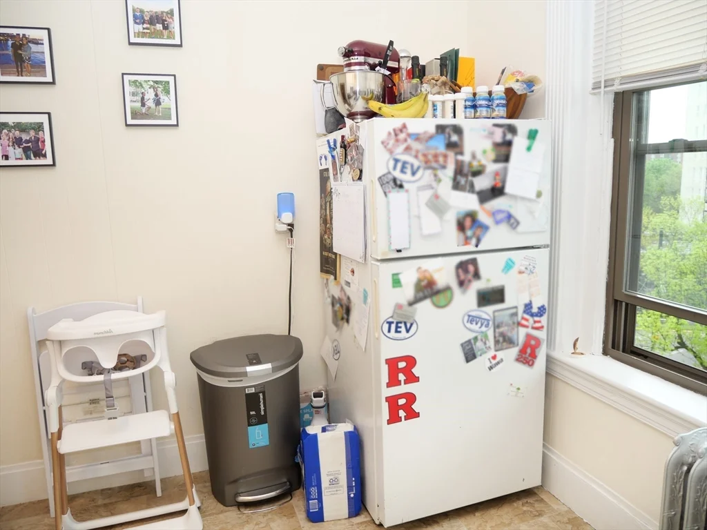 2 bed, 1 bath apartment for rent at 1390 Beacon Unit 11, Coolidge Corner — photo 3 of 10