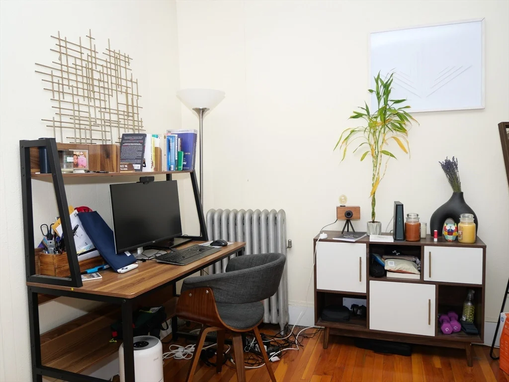 1 bed, 1 bath apartment for rent at 1390 Beacon Unit 12, Coolidge Corner — photo 3 of 9