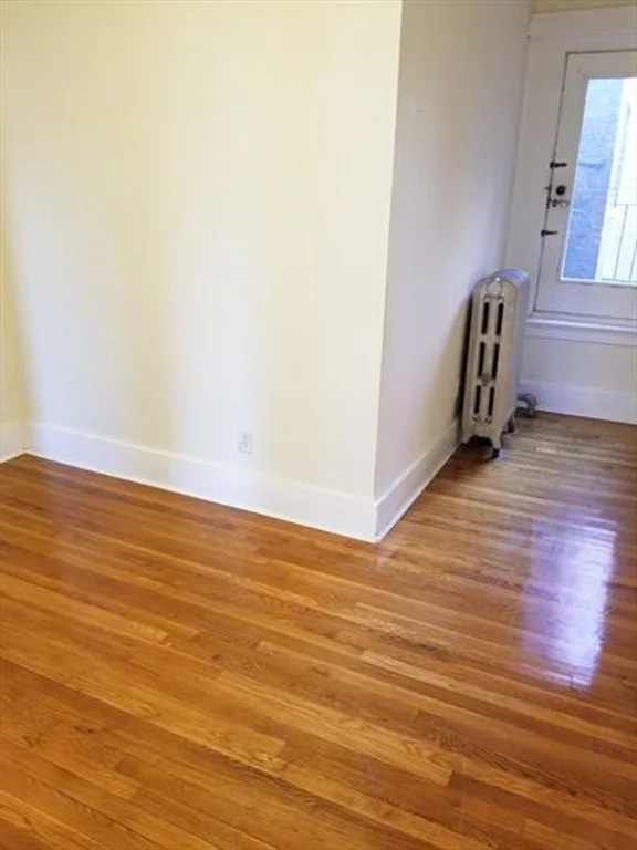 2 bed, 1 bath apartment for rent at 1390 Beacon Unit 5, Coolidge Corner — photo 5 of 9