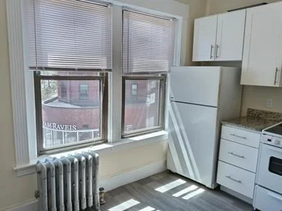 2 bed, 1 bath apartment for rent at 1390 Beacon Unit 7, Coolidge Corner — photo 5 of 10