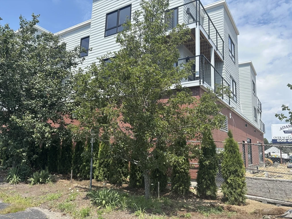 2 bed, 2 bath apartment for rent at 1391 Main St Unit 202, Walpole — photo 2 of 34