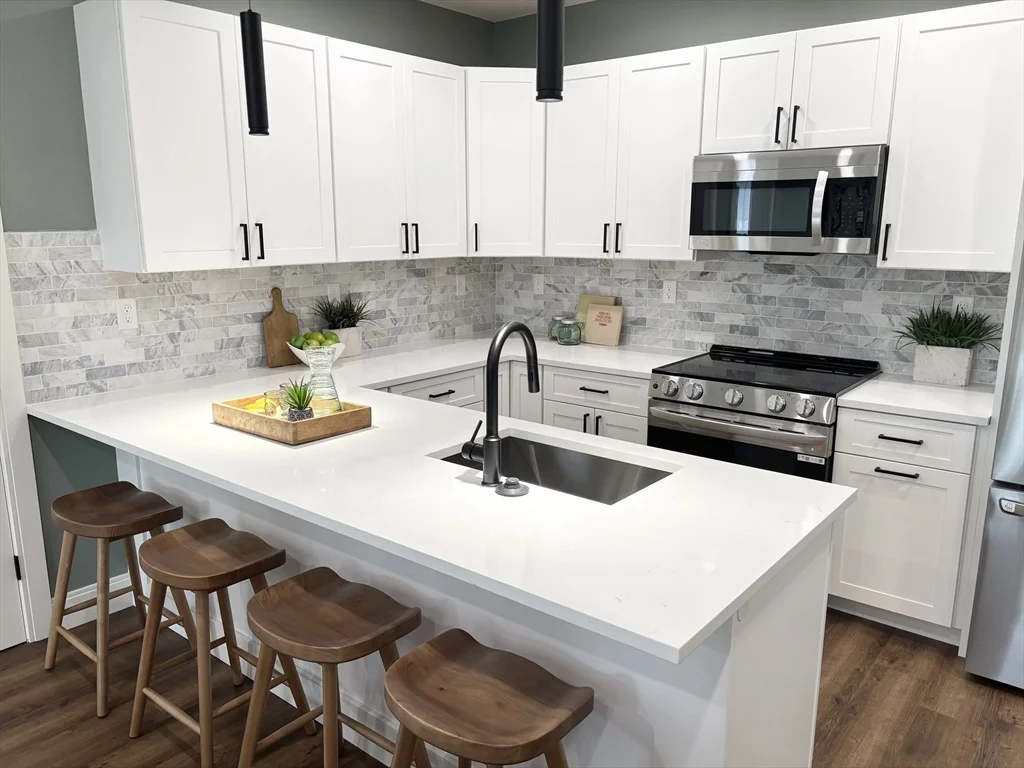 2 bed, 2 bath apartment for rent at 1391 Main St Unit 205, Walpole — photo 6 of 33