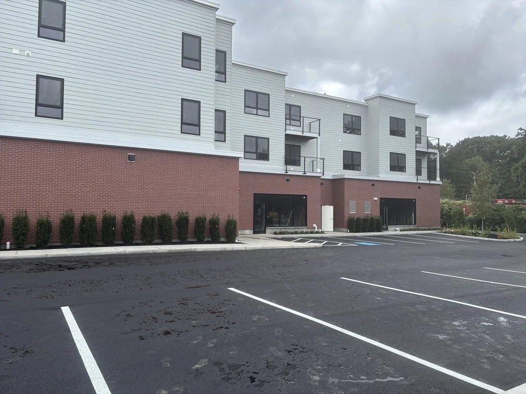 2 bed, 2 bath apartment for rent at 1391 Main St Unit 208, Walpole — photo 28 of 30