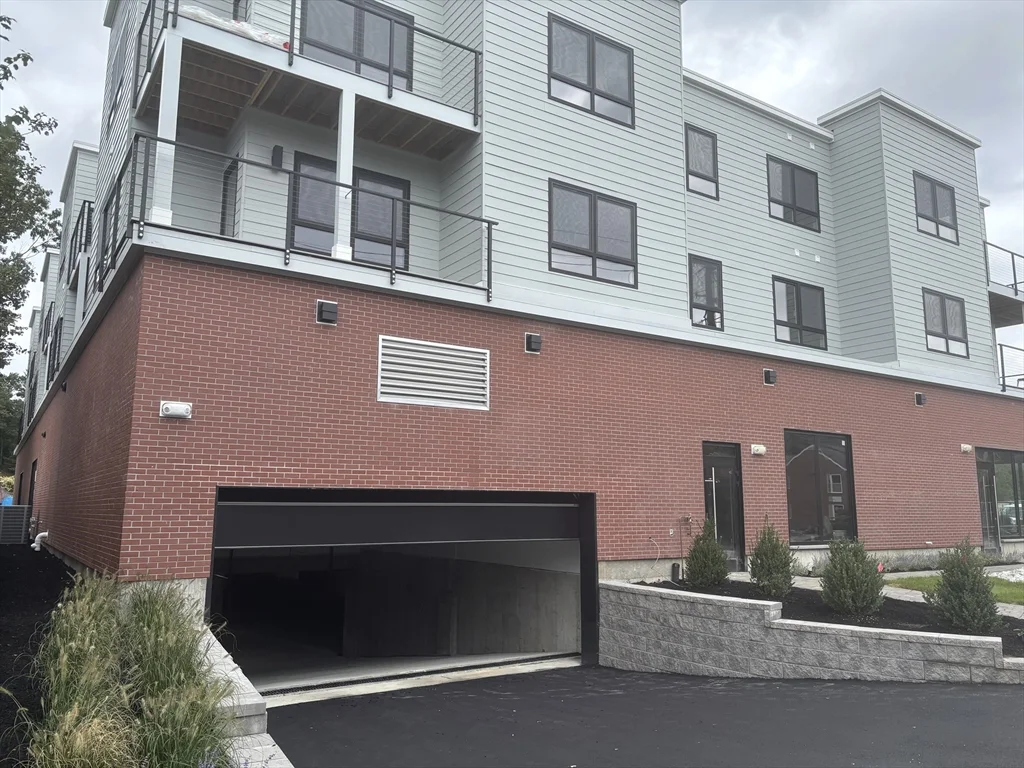2 bed, 2 bath apartment for rent at 1391 Main St Unit 303, Walpole — photo 6 of 26