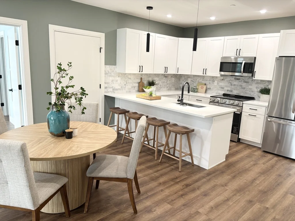 2 bed, 2 bath apartment for rent at 1391 Main St Unit 303, Walpole — photo 12 of 26