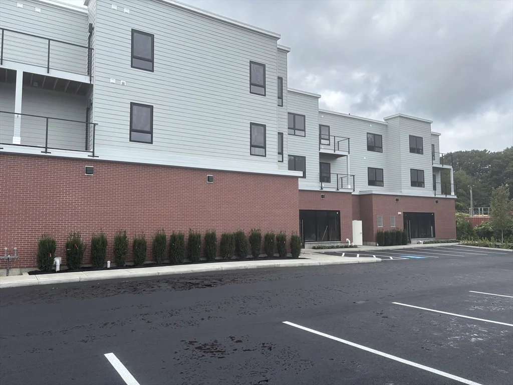 2 bed, 2 bath apartment for rent at 1391 Main St Unit 304, Walpole — photo 28 of 30
