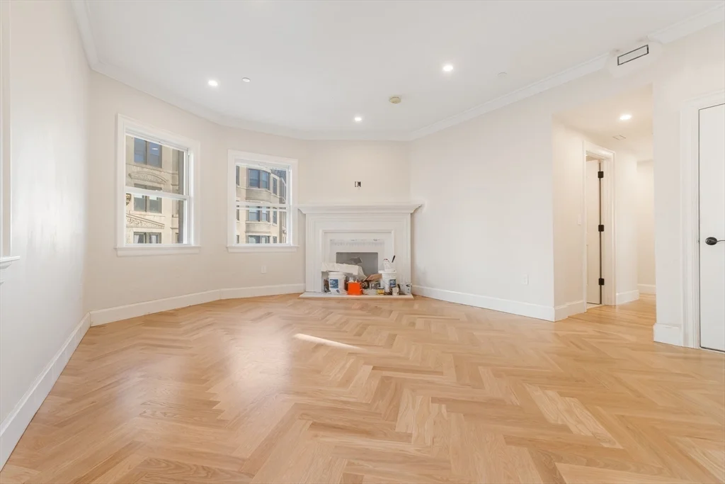 3 bed, 2 bath apartment for rent at 1396 Beacon St Unit 2nd Floor, Coolidge Corner — photo 3 of 14