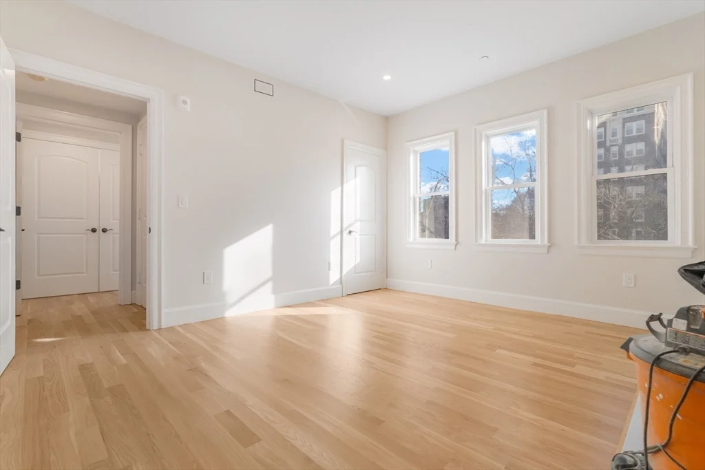 3 bed, 2 bath apartment for rent at 1396 Beacon St Unit 2nd Floor, Coolidge Corner — photo 7 of 14