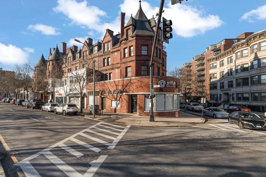 3 bed, 2 bath apartment for rent at 1396 Beacon St Unit 2nd Floor, Coolidge Corner — photo 14 of 14