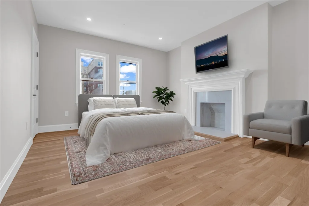3 bed, 2 bath apartment for rent at 1396 Beacon St Unit 3rd Floor, Coolidge Corner — photo 6 of 8