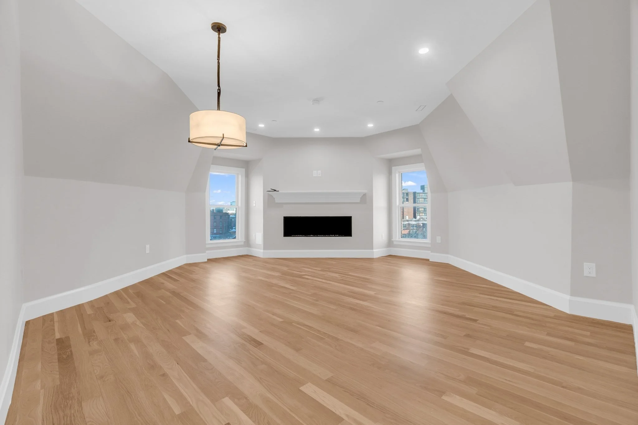 3 bed, 1 bath apartment for rent at 1396 Beacon St Unit 5, Coolidge Corner — photo 6 of 11