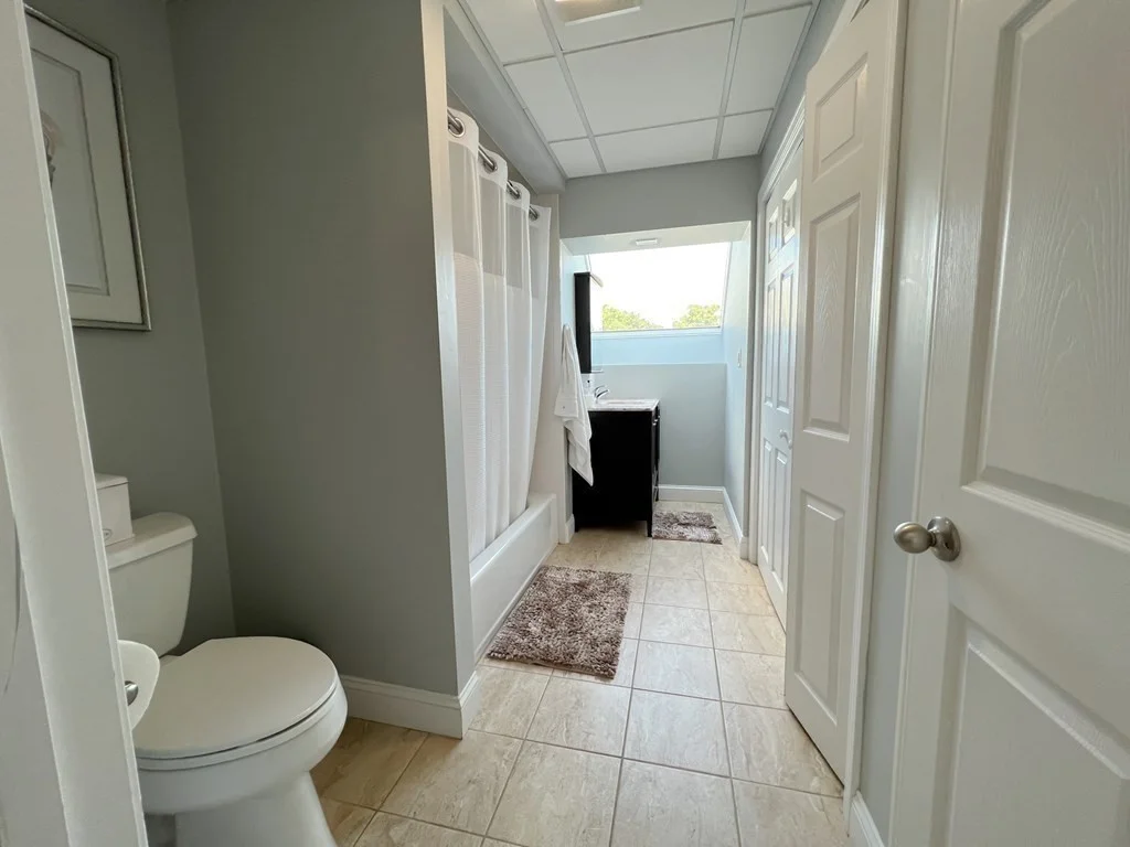 2 bed, 2 bath apartment for rent at 139R Linden St Unit 2, Wellesley — photo 10 of 12