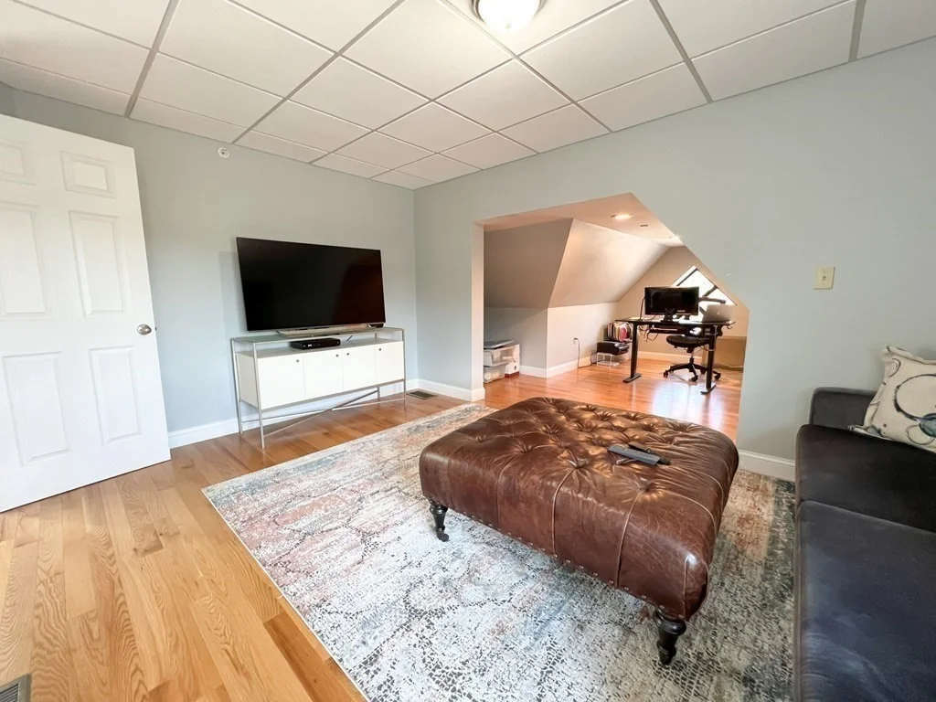 2 bed, 2 bath apartment for rent at 139R Linden St Unit 2, Wellesley — photo 12 of 12