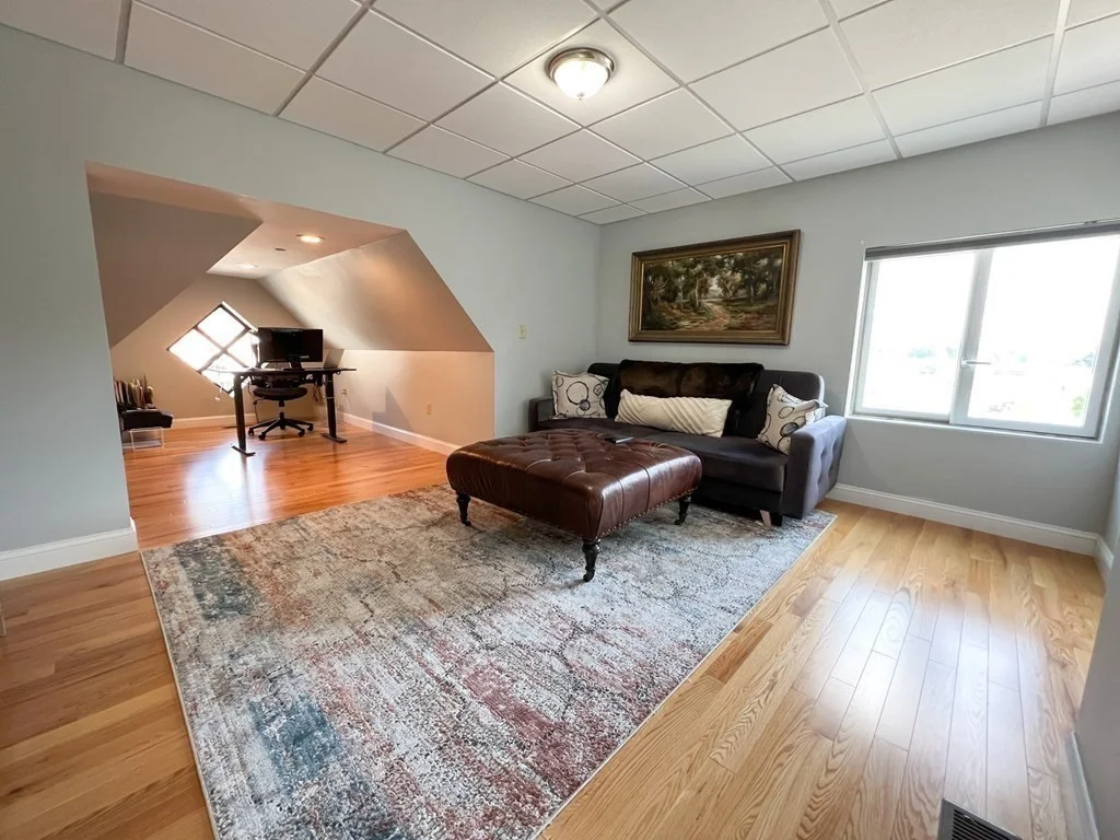 2 bed, 2 bath apartment for rent at 139R Linden St Unit 2, Wellesley — photo 11 of 12