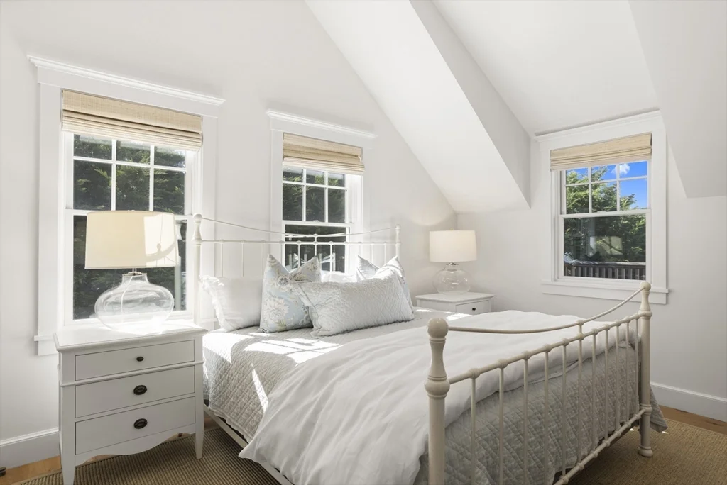 6 bed, 4+ bath apartment for rent at 13A Gingy Ln, Nantucket — photo 12 of 29