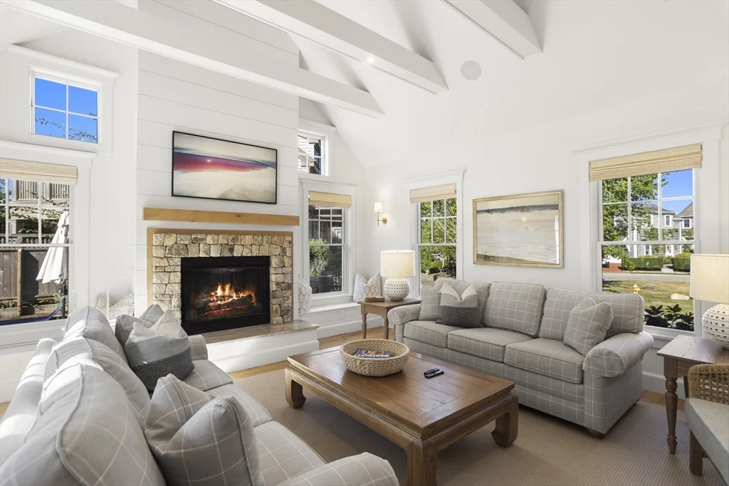 6 bed, 4+ bath apartment for rent at 13A Gingy Ln, Nantucket — photo 3 of 29