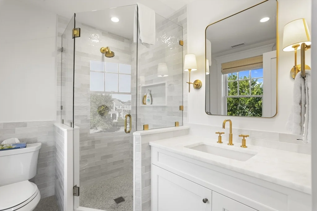 6 bed, 4+ bath apartment for rent at 13A Gingy Ln, Nantucket — photo 17 of 29