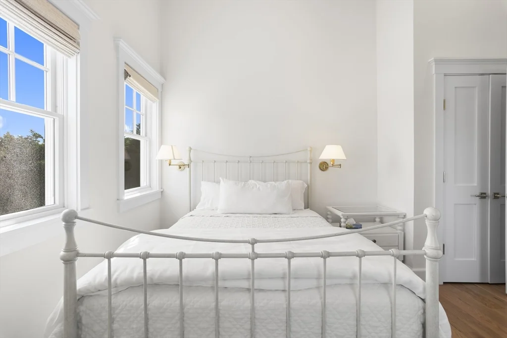 6 bed, 4+ bath apartment for rent at 13A Gingy Ln, Nantucket — photo 22 of 29