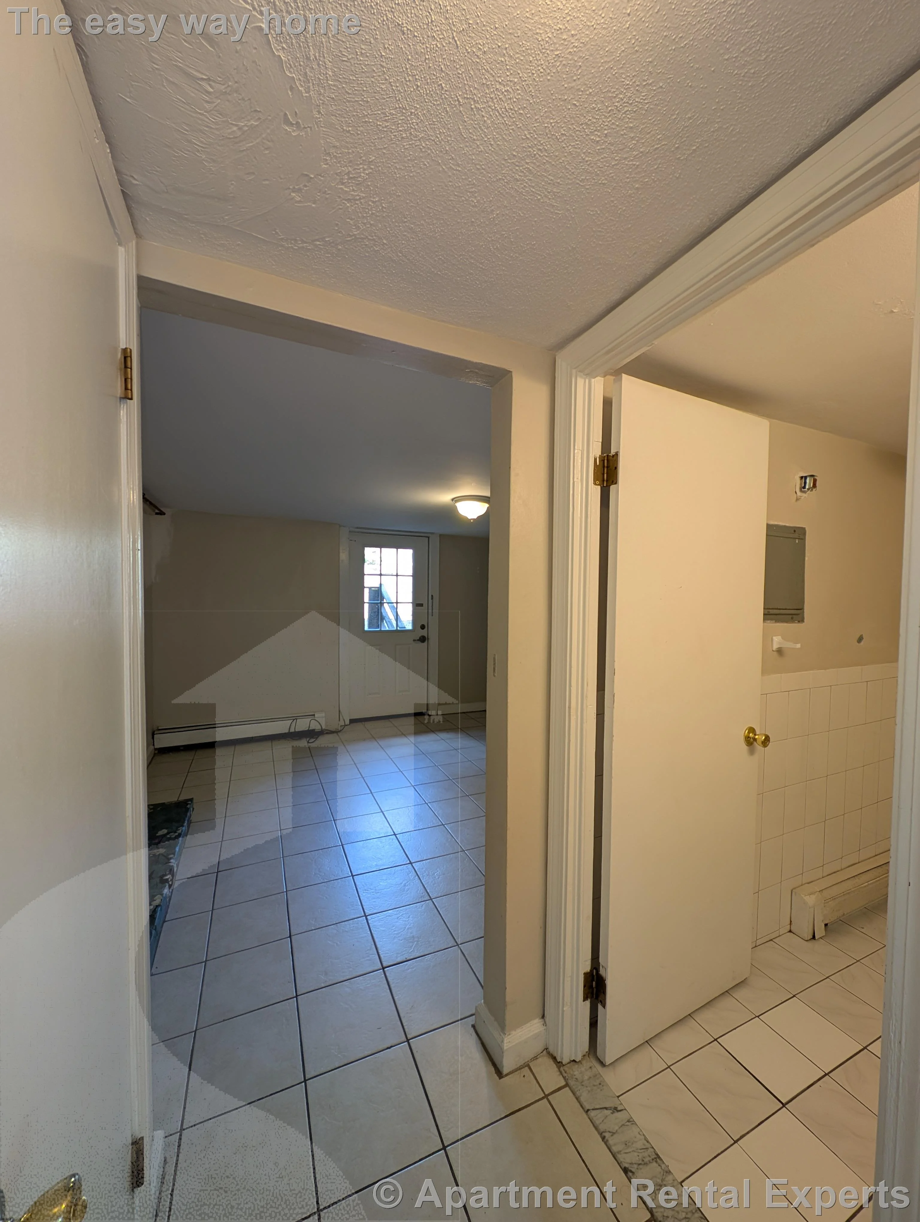 2 bed, 2 bath apartment for rent at 13A Suffolk St, Central Square — photo 4 of 14