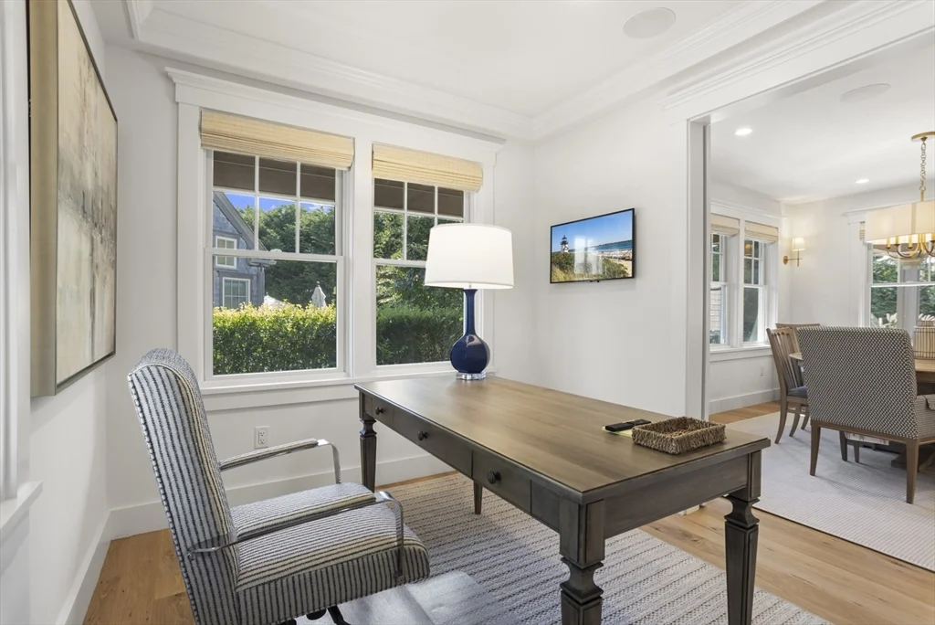 5 bed, 4+ bath apartment for rent at 13B Gingy Ln, Nantucket — photo 12 of 27
