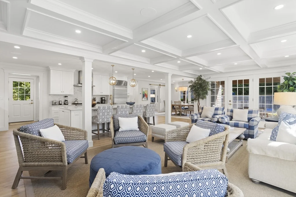 5 bed, 4+ bath apartment for rent at 13B Gingy Ln, Nantucket — photo 9 of 27