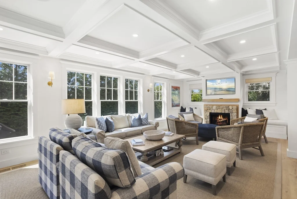 5 bed, 4+ bath apartment for rent at 13B Gingy Ln, Nantucket — photo 5 of 27