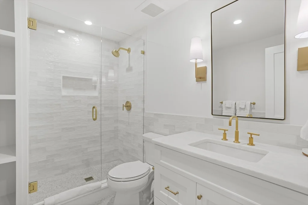 5 bed, 4+ bath apartment for rent at 13B Gingy Ln, Nantucket — photo 14 of 27