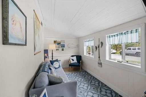 3 bed, 1 bath apartment for rent at 13B Hathaway, Fairhaven — photo 14 of 42
