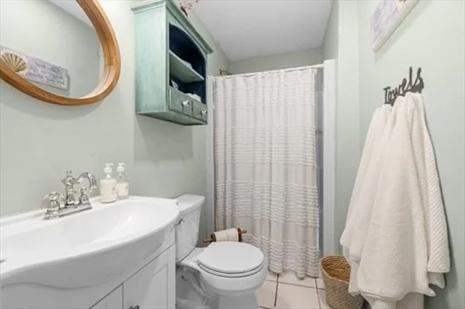 3 bed, 1 bath apartment for rent at 13B Hathaway, Fairhaven — photo 25 of 42