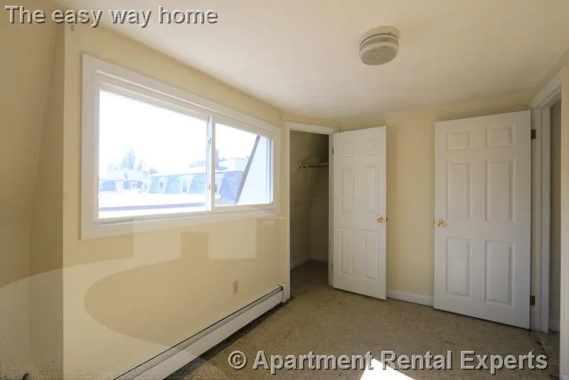 2 bed, 1 bath apartment for rent at 13B Suffolk St, Central Square — photo 8 of 15