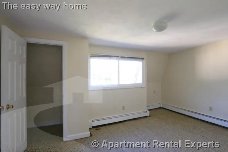 2 bed, 1 bath apartment for rent at 13B Suffolk St, Central Square — photo 9 of 15