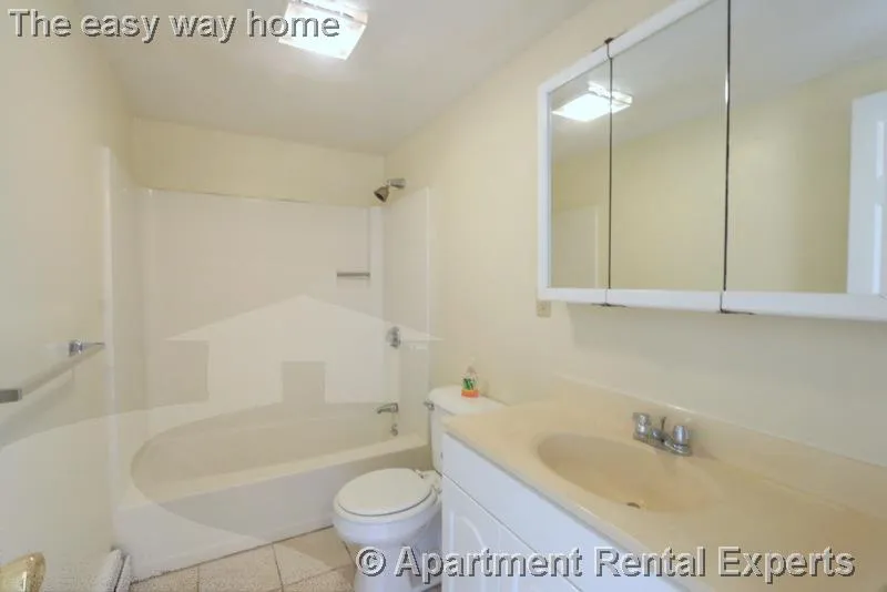 2 bed, 1 bath apartment for rent at 13B Suffolk St, Central Square — photo 11 of 15