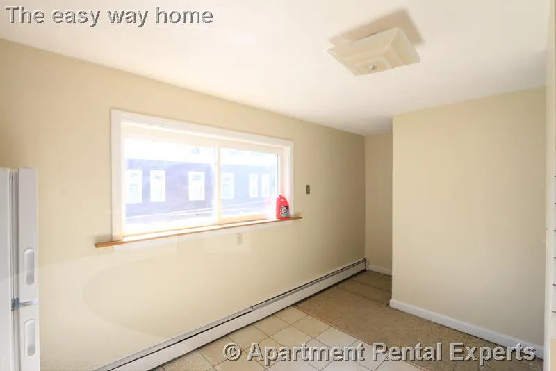 2 bed, 1 bath apartment for rent at 13B Suffolk St, Central Square — photo 5 of 15