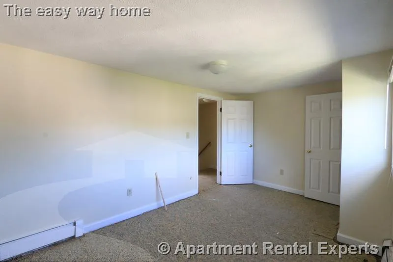 2 bed, 1 bath apartment for rent at 13B Suffolk St, Central Square — photo 10 of 15
