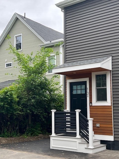 3 bed, 3 bath apartment for rent at 13R Belknap St Unit 13R, Arlington — photo 3 of 20