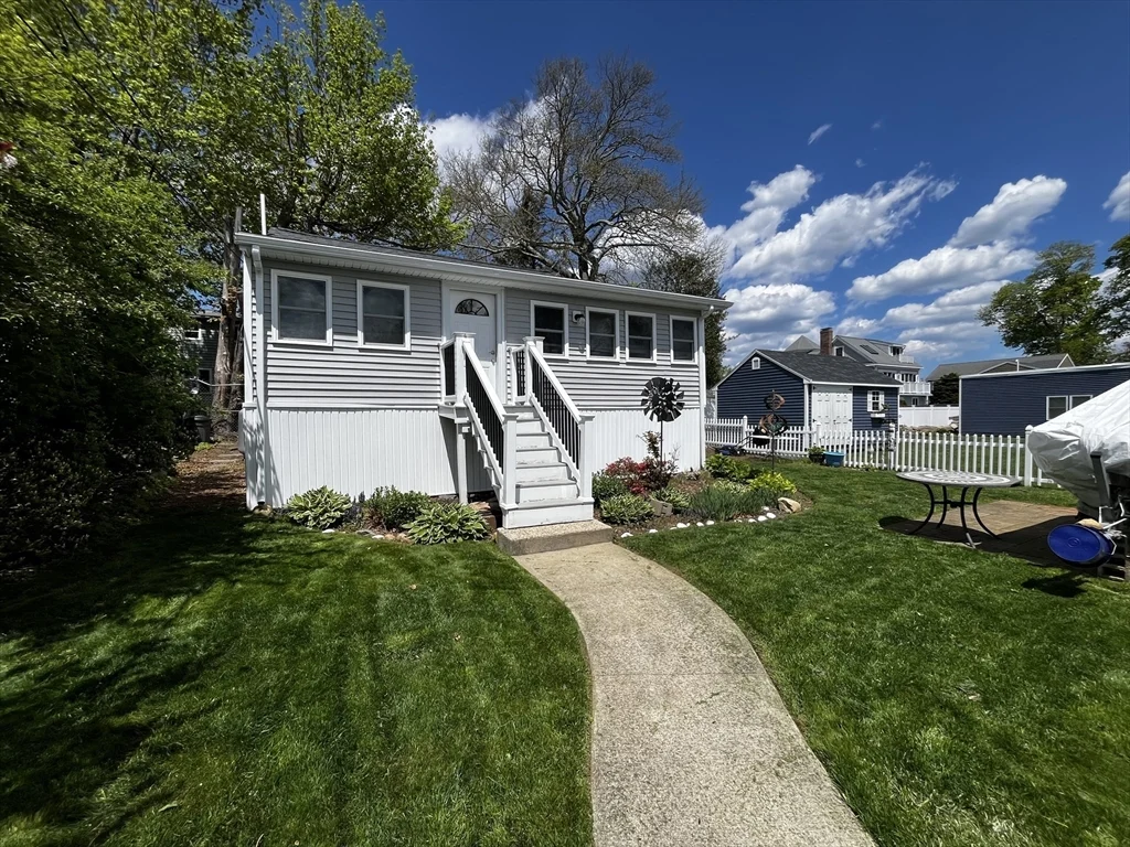 1 bed, 1 bath apartment for rent at 13R West Ave Unit R, Kingston — photo 1 of 9