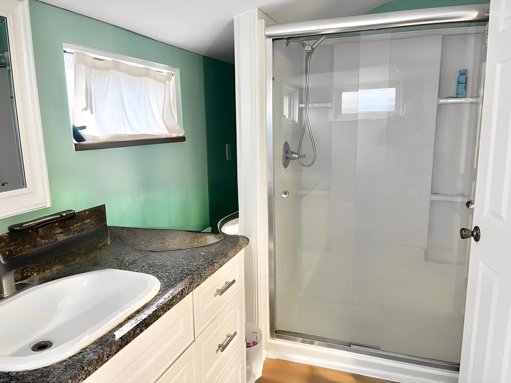 1 bed, 1 bath apartment for rent at 13R West Ave Unit R, Kingston — photo 7 of 9