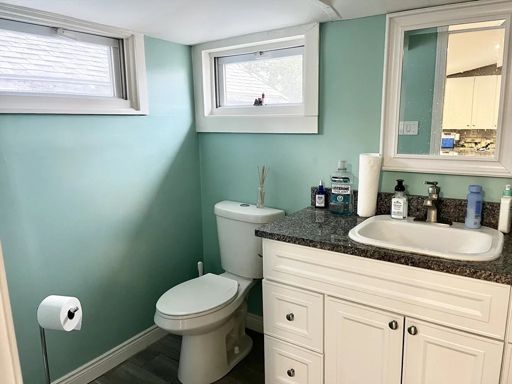 1 bed, 1 bath apartment for rent at 13R West Ave Unit R, Kingston — photo 6 of 9