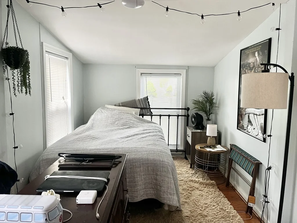 1 bed, 1 bath apartment for rent at 13R West Ave Unit R, Kingston — photo 8 of 9