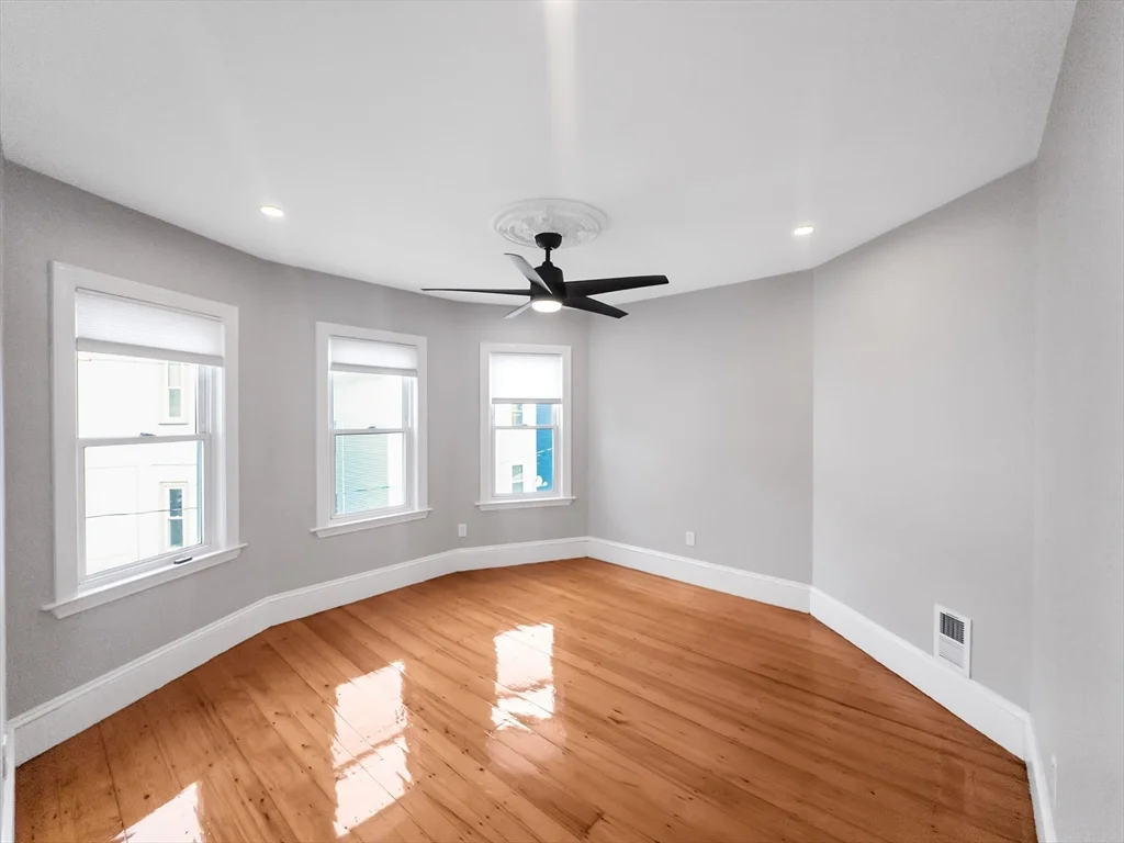 2 bed, 1 bath apartment for rent at 14-16 Arcola St Unit 2, Jamaica Plain — photo 6 of 11