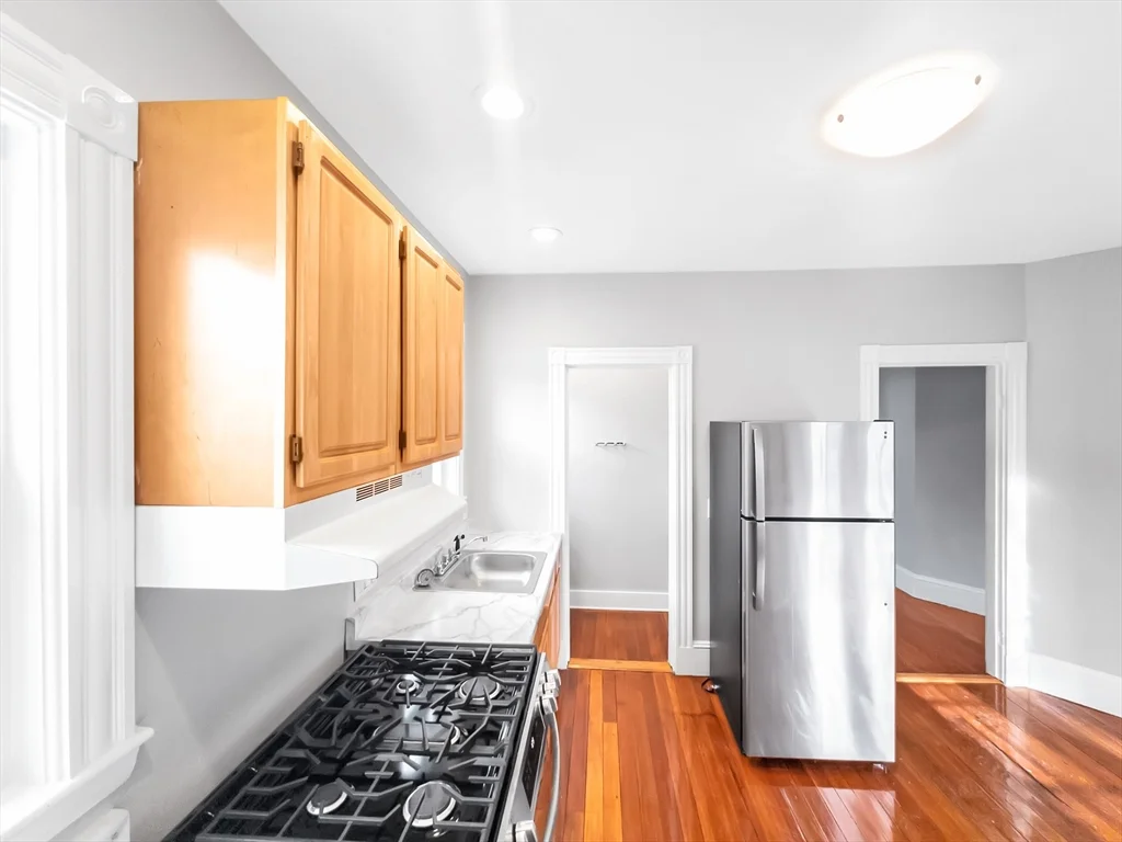 2 bed, 1 bath apartment for rent at 14-16 Arcola St Unit 3, Jamaica Plain — photo 4 of 11