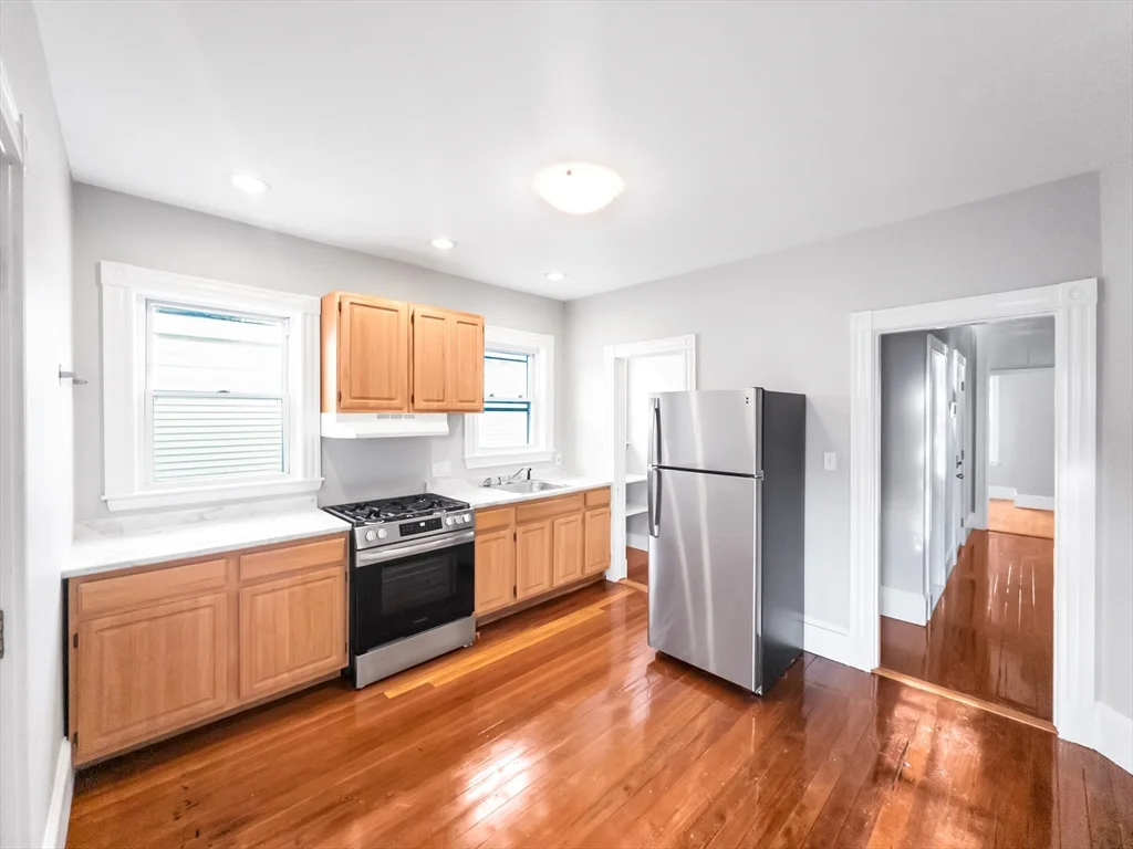 2 bed, 1 bath apartment for rent at 14-16 Arcola St Unit 3, Jamaica Plain — photo 3 of 11