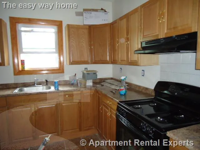 3 bed, 1 bath apartment for rent at 14-16 Clark St Unit 2, Union Square