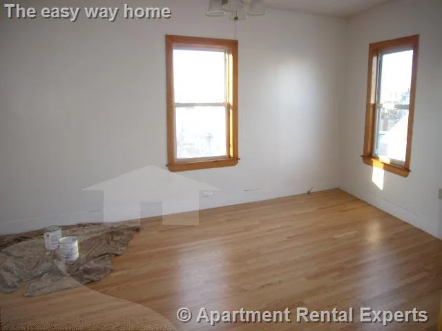 3 bed, 1 bath apartment for rent at 14-16 Clark St Unit 3, Union Square — photo 5 of 6