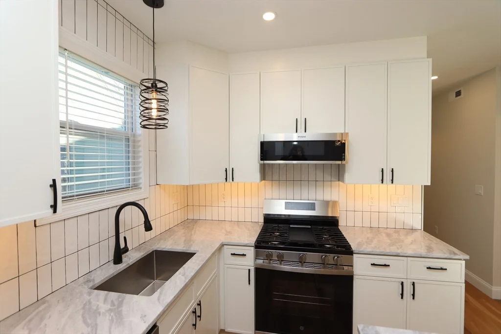 2 bed, 2 bath apartment for rent at 14-16 Harriet St Unit 1, Brighton