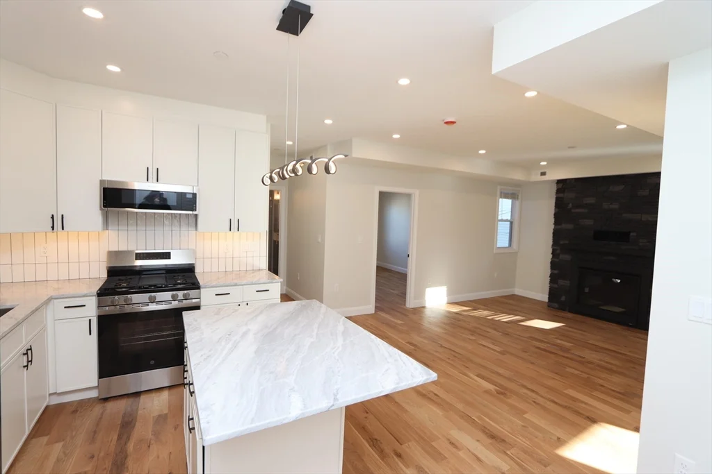 2 bed, 2 bath apartment for rent at 14-16 Harriet St Unit 1, Brighton — photo 5 of 19