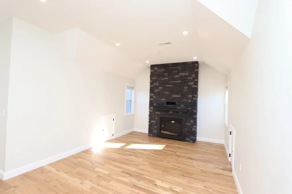 2 bed, 1 bath apartment for rent at 14-16 Harriet St Unit 2, Brighton — photo 6 of 20