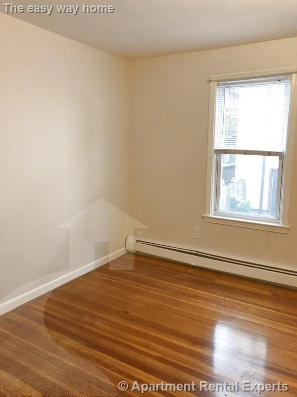 2 bed, 1 bath apartment for rent at 14-16 Lewis St Unit 1, Glenwood — photo 5 of 9