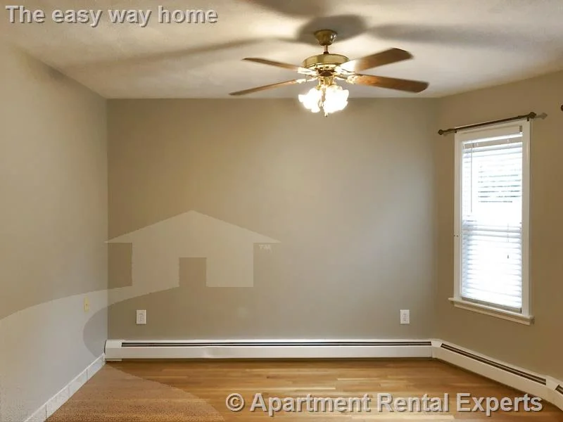 2 bed, 1 bath apartment for rent at 14-16 Lewis St Unit 1, Glenwood — photo 3 of 9